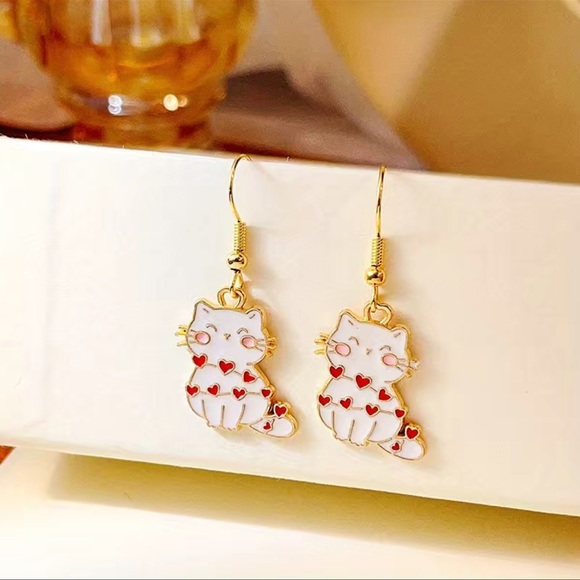 Jewelry - New love kitten dangle earrings